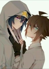 一男子和一女子拔萝卜